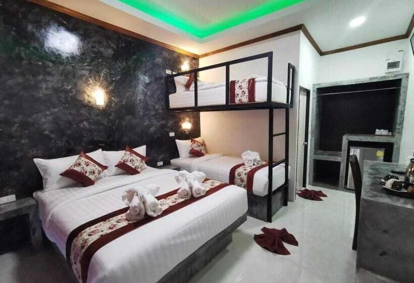 Lanta Long Beach Hostel