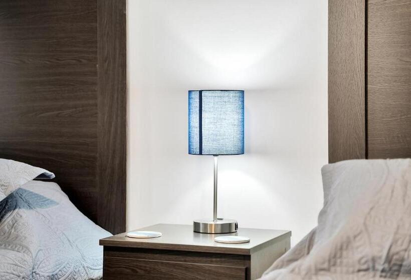 مُتل The Blue Anchor Unit #7