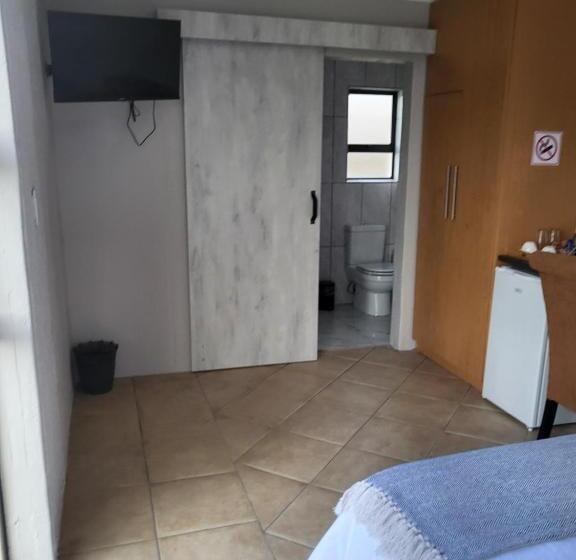 פנסיון M & N Guest House