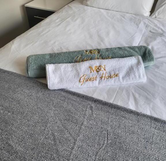 פנסיון M & N Guest House