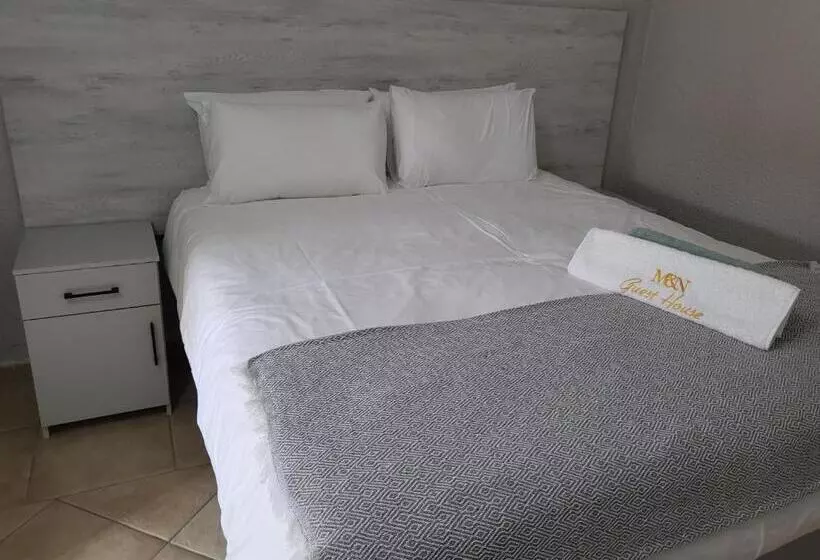 ペンション M & N Guest House