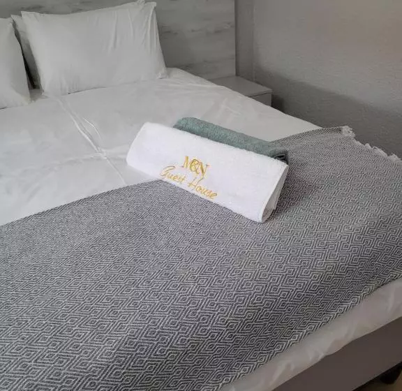 ペンション M & N Guest House