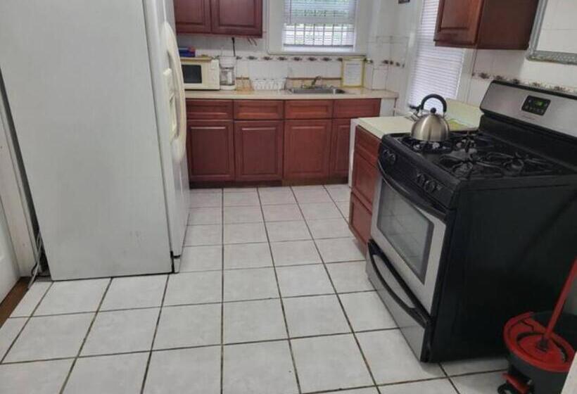 פנסיון Pine Private Room A Free Parking/travel Nurses/nyc