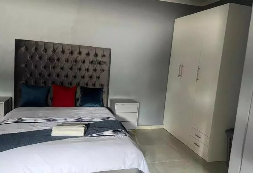 پانسیون Ubuntu Lifestyle Estate