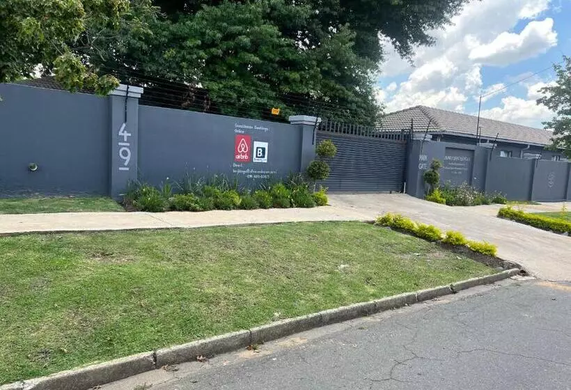 پانسیون Ubuntu Lifestyle Estate