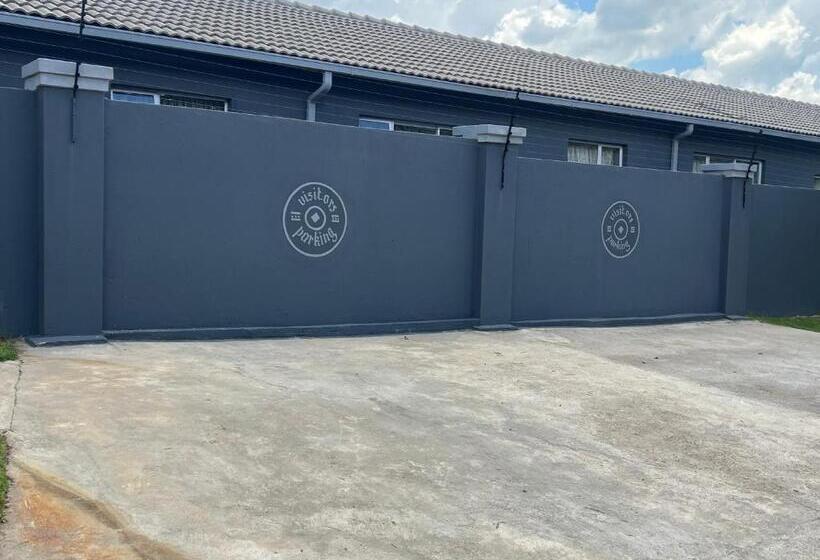 بنسيون Ubuntu Lifestyle Estate