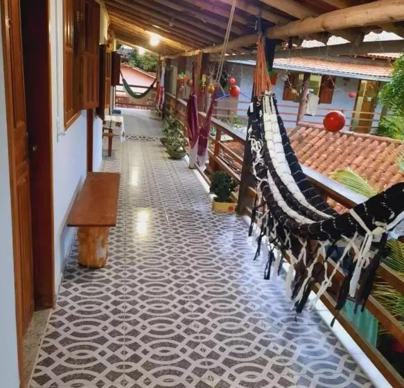ユースホステル Itaúnas Pousada Nossa Palhoça