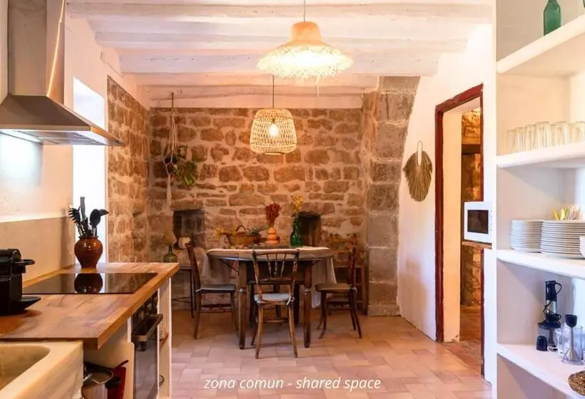 Aamiaismajoitus (B&B) Masia Aubareda