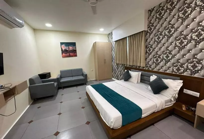 ホテル Atithi Inn