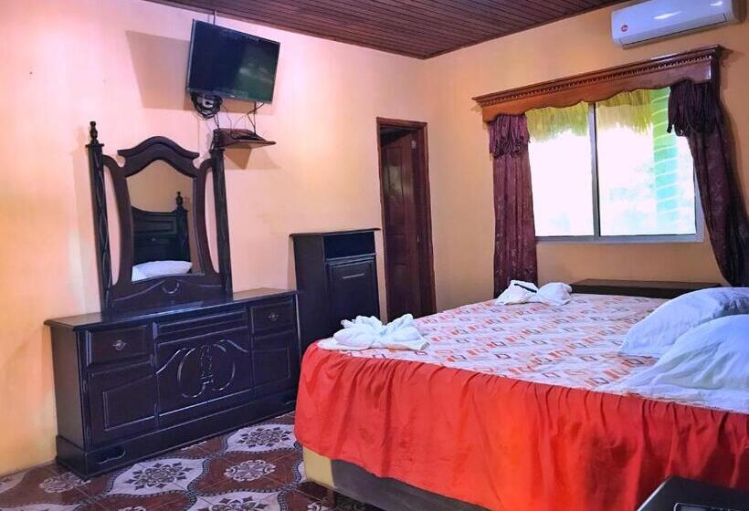 هتل Brunette Beach