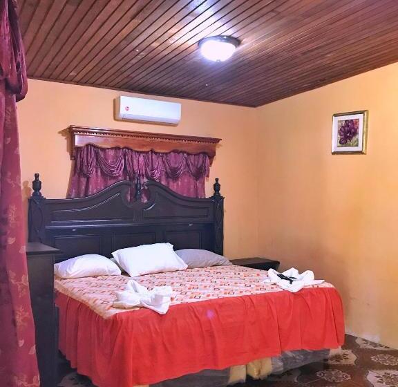 هتل Brunette Beach