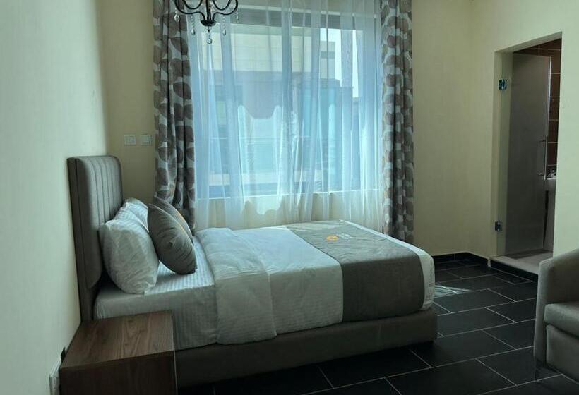 Отель Cereno Homes Accra