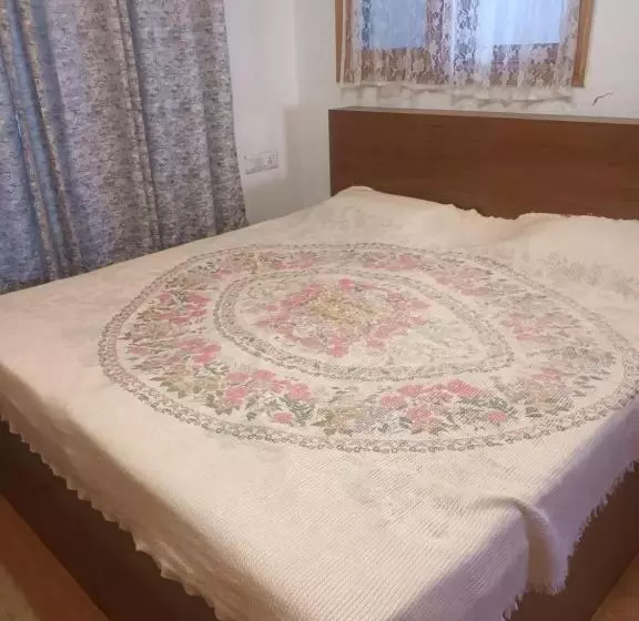 カプセルホテル Him Aaranya Home Stay Shimla