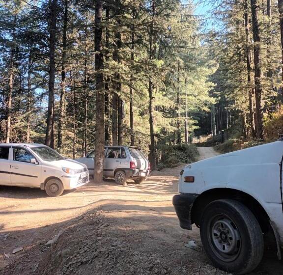 מלון כמוסות Him Aaranya Home Stay Shimla