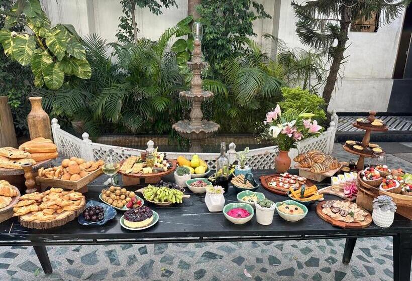 فندق Dyore House By Bharat Mahal Palace