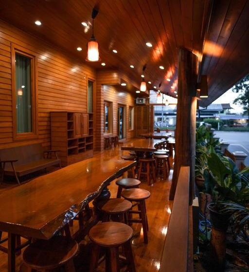 Hotel Huan Chom Jan Hometel At Lampang