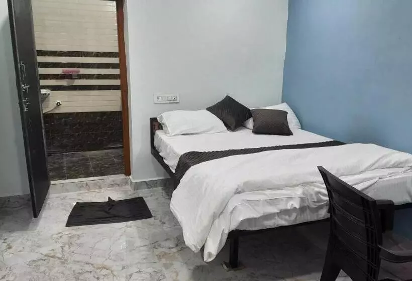 Hotelli Oyo Sg Trinetra Residency