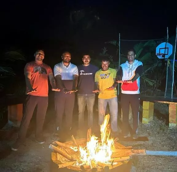 ホテル Santhrupthifarmstay