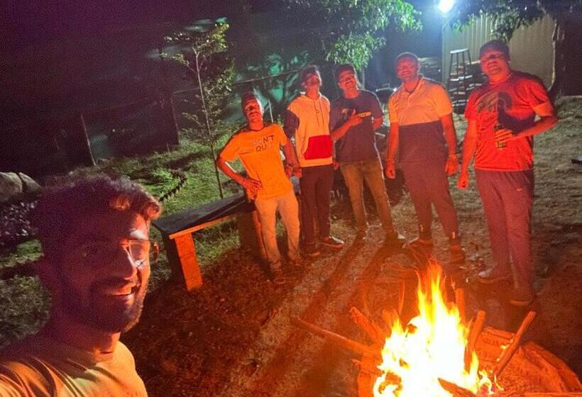 Hotel Santhrupthifarmstay