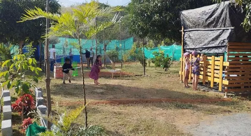 ホテル Santhrupthifarmstay