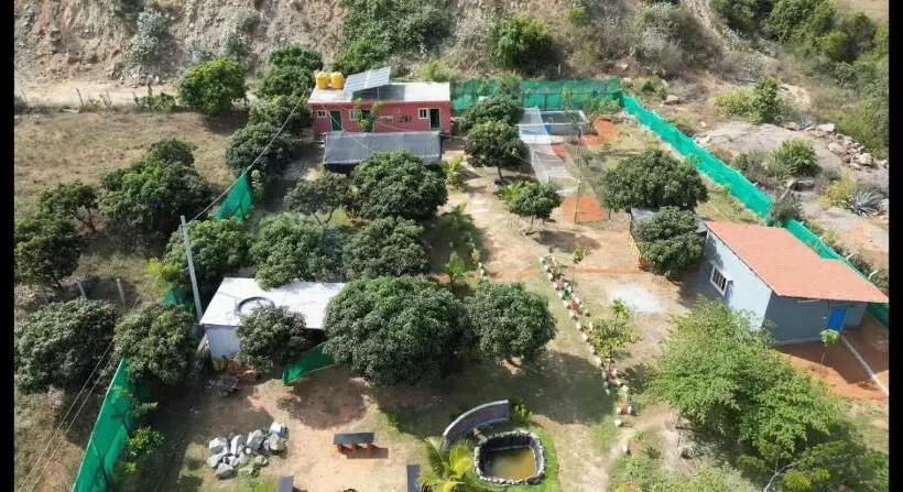 ホテル Santhrupthifarmstay