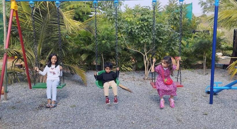 Hotel Santhrupthifarmstay