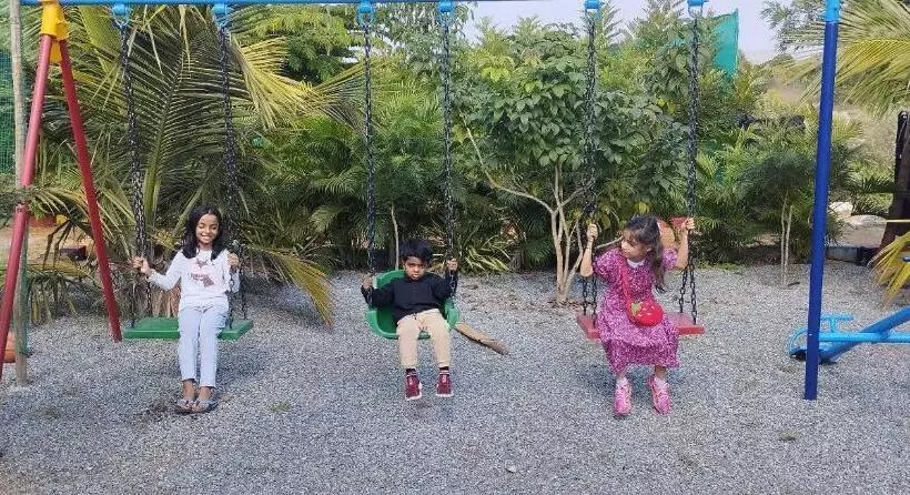 ホテル Santhrupthifarmstay