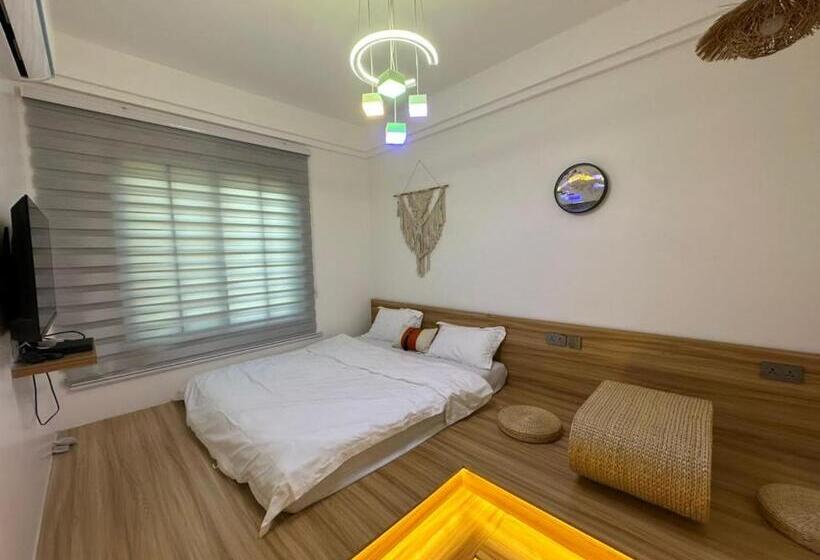 Hotel There Is A Yard