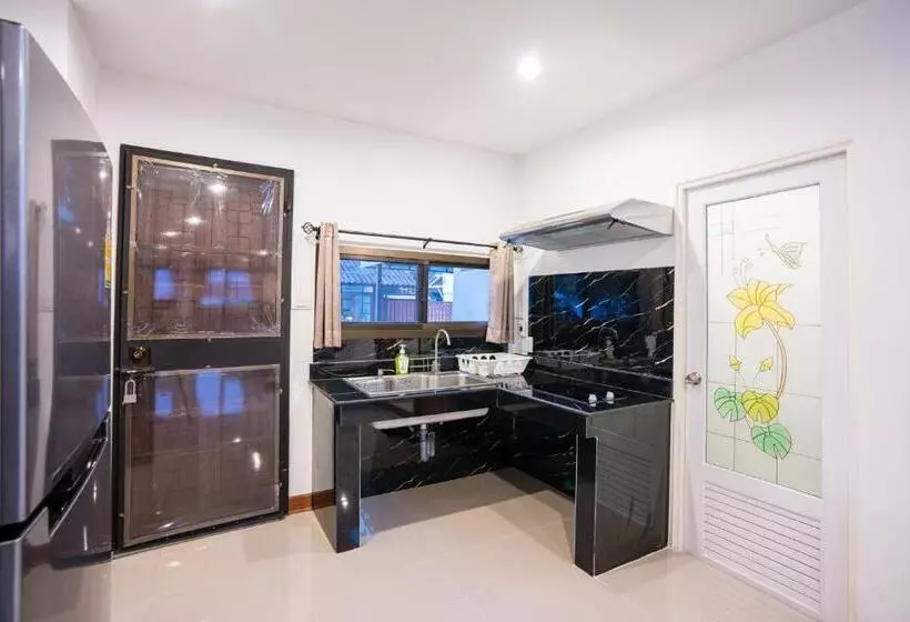 Majatalo Anda Sea View Pranburi