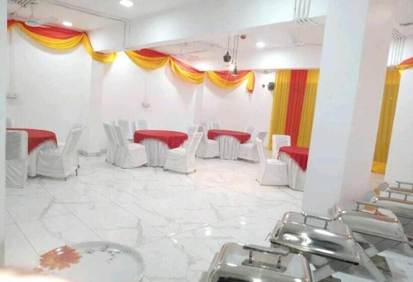 بنسيون Boutique Hotel Vivaan Suites