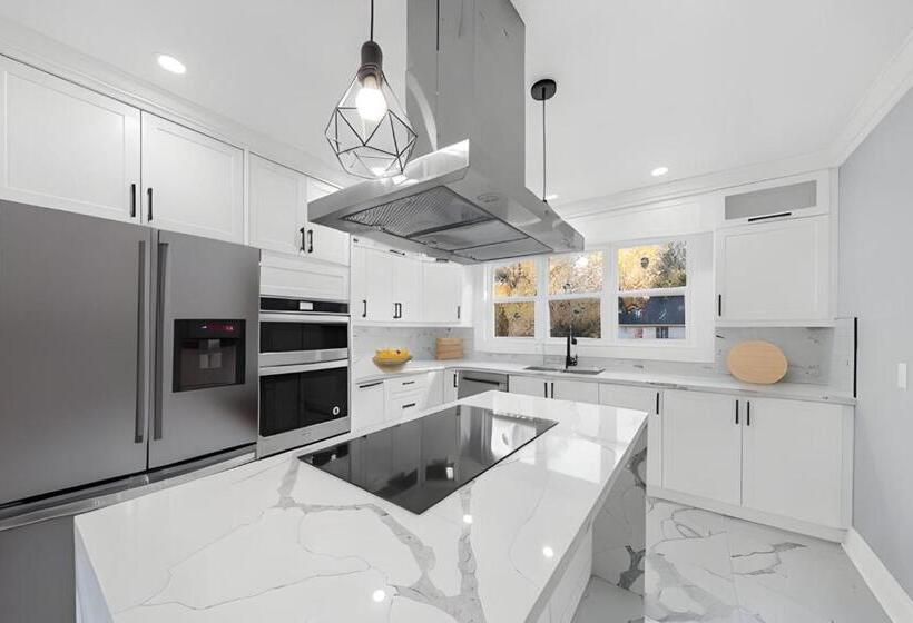 بنسيون Luxurious Newly Renovated Cozy Homestay House