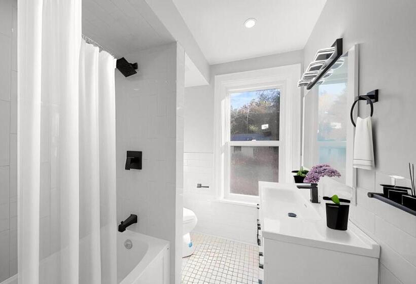 بنسيون Luxurious Newly Renovated Cozy Homestay House