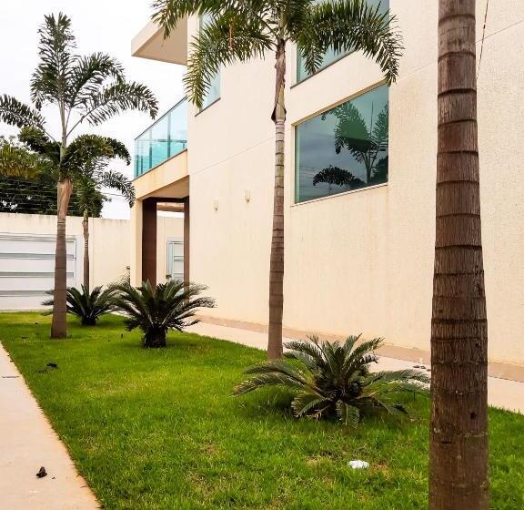 פנסיון Mansão Ideal