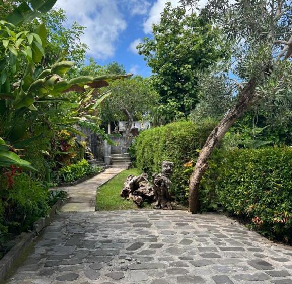 Пансион New W Guest House