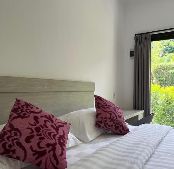 Пансион New W Guest House