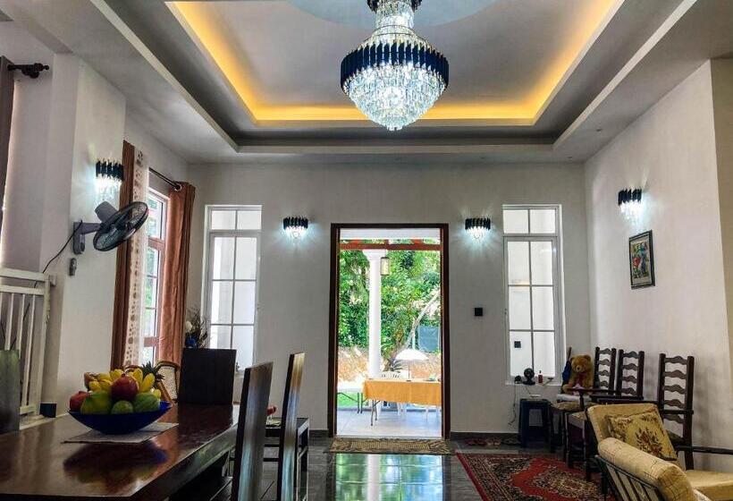 بنسيون Queen S Villa