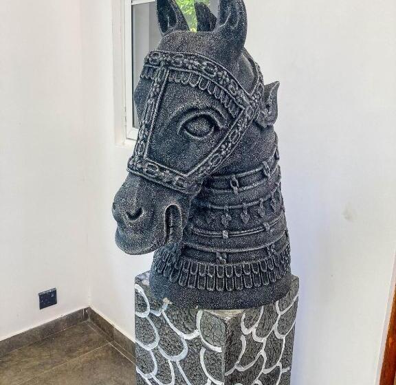 بنسيون Queen S Villa