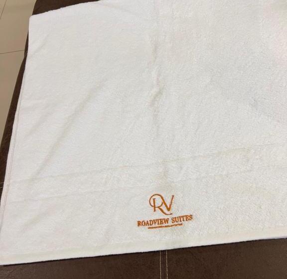 פנסיון Roadview Suites