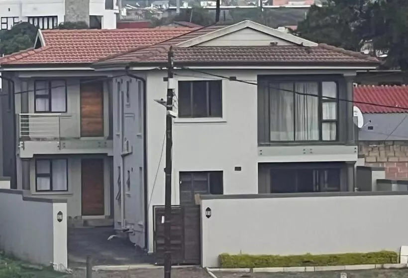 ペンション Roadview Suites