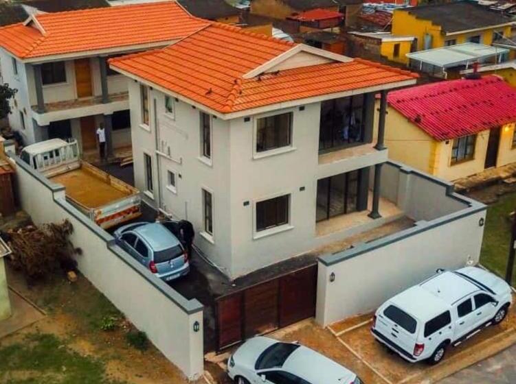 פנסיון Roadview Suites