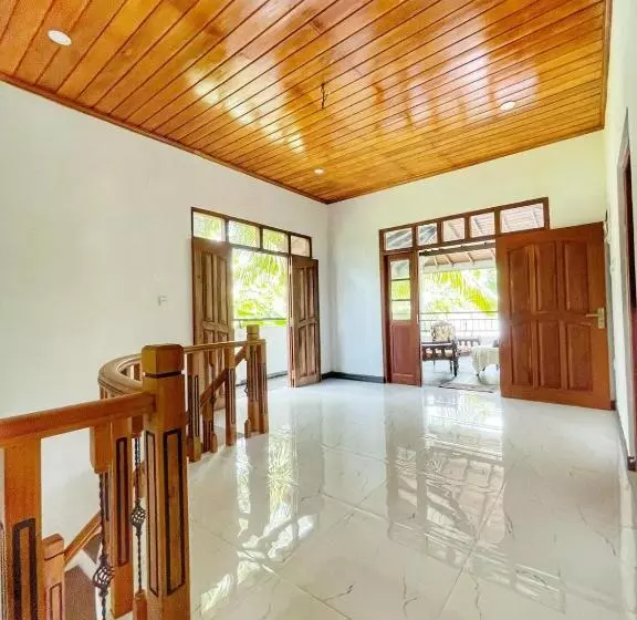 پانسیون The Beach Gate Villa