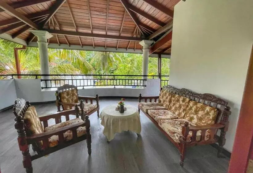 پانسیون The Beach Gate Villa