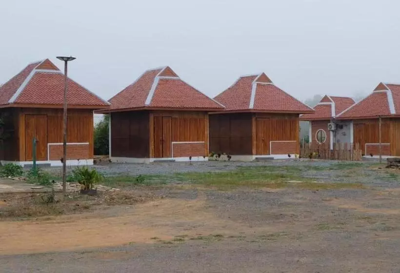 Lomakeskus Lanlom Cafe&huaikon Homestay