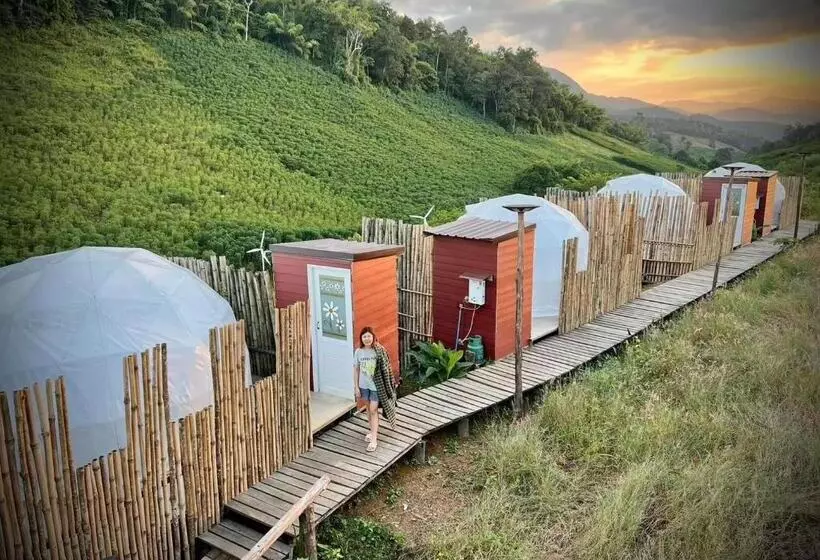 Lomakeskus Lanlom Cafe&huaikon Homestay