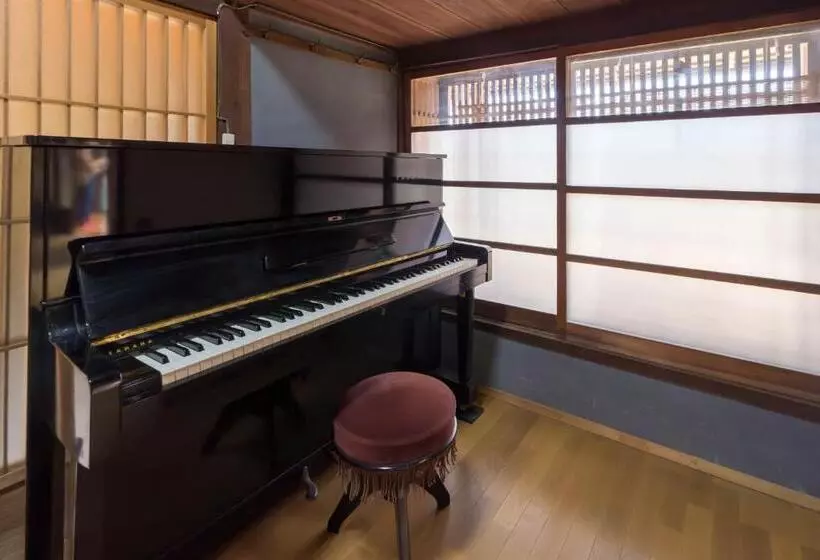 ユースホステル 深山邸miyama Tei