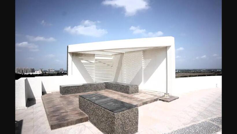 Bed and Breakfast Infinity Penthouse With Pool, Sauna, Gym