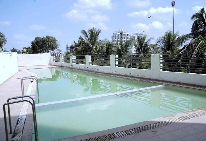 Bed and Breakfast Infinity Penthouse With Pool, Sauna, Gym