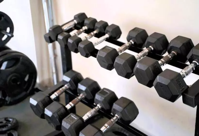 ベッドアンドブレックファースト Infinity Penthouse With Pool, Sauna, Gym