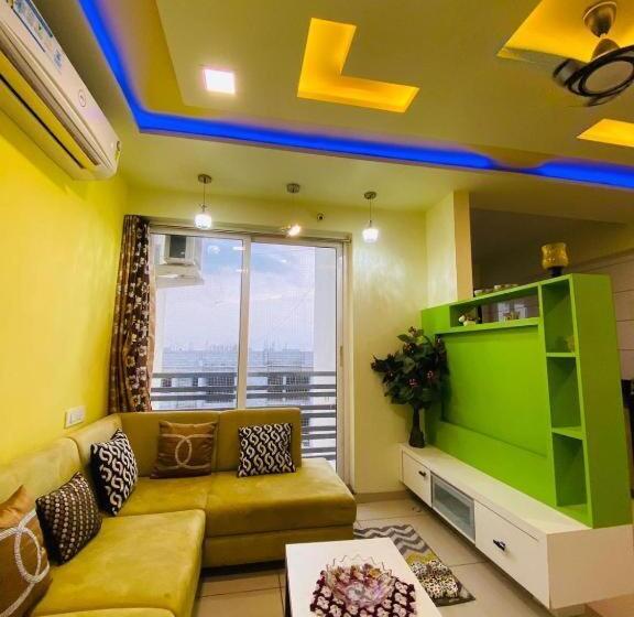 Bed and Breakfast Infinity Penthouse With Pool, Sauna, Gym