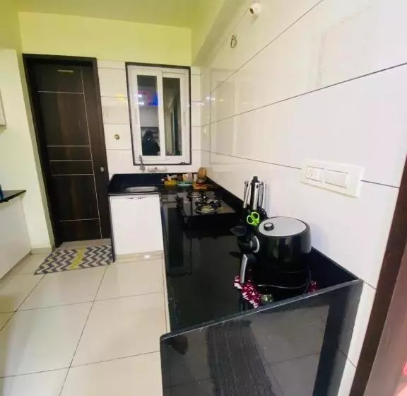 ベッドアンドブレックファースト Infinity Penthouse With Pool, Sauna, Gym